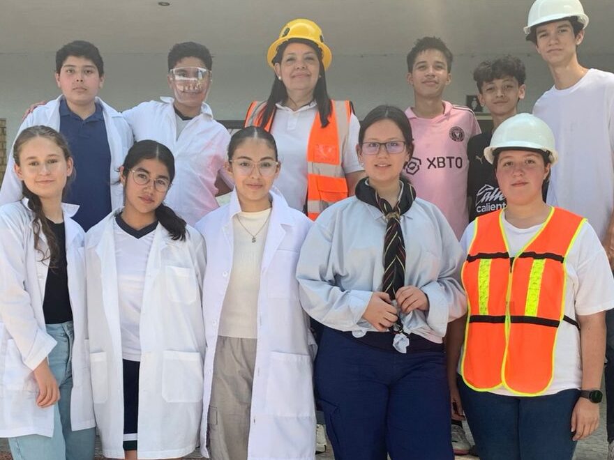 Formando mentes brillantes con alma y valores